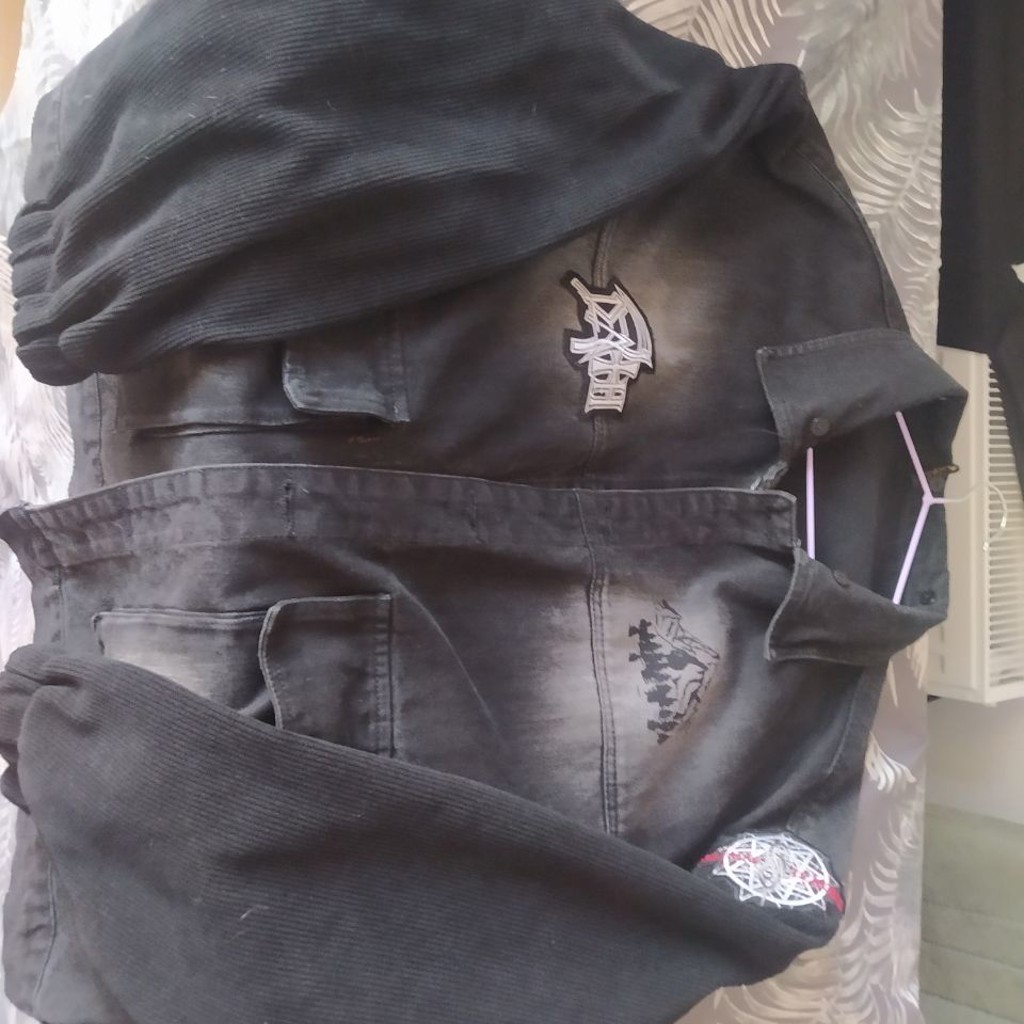 Джинсовая куртка с вельветовыми рукавами