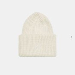 Шапка SHU молочная - фото 3