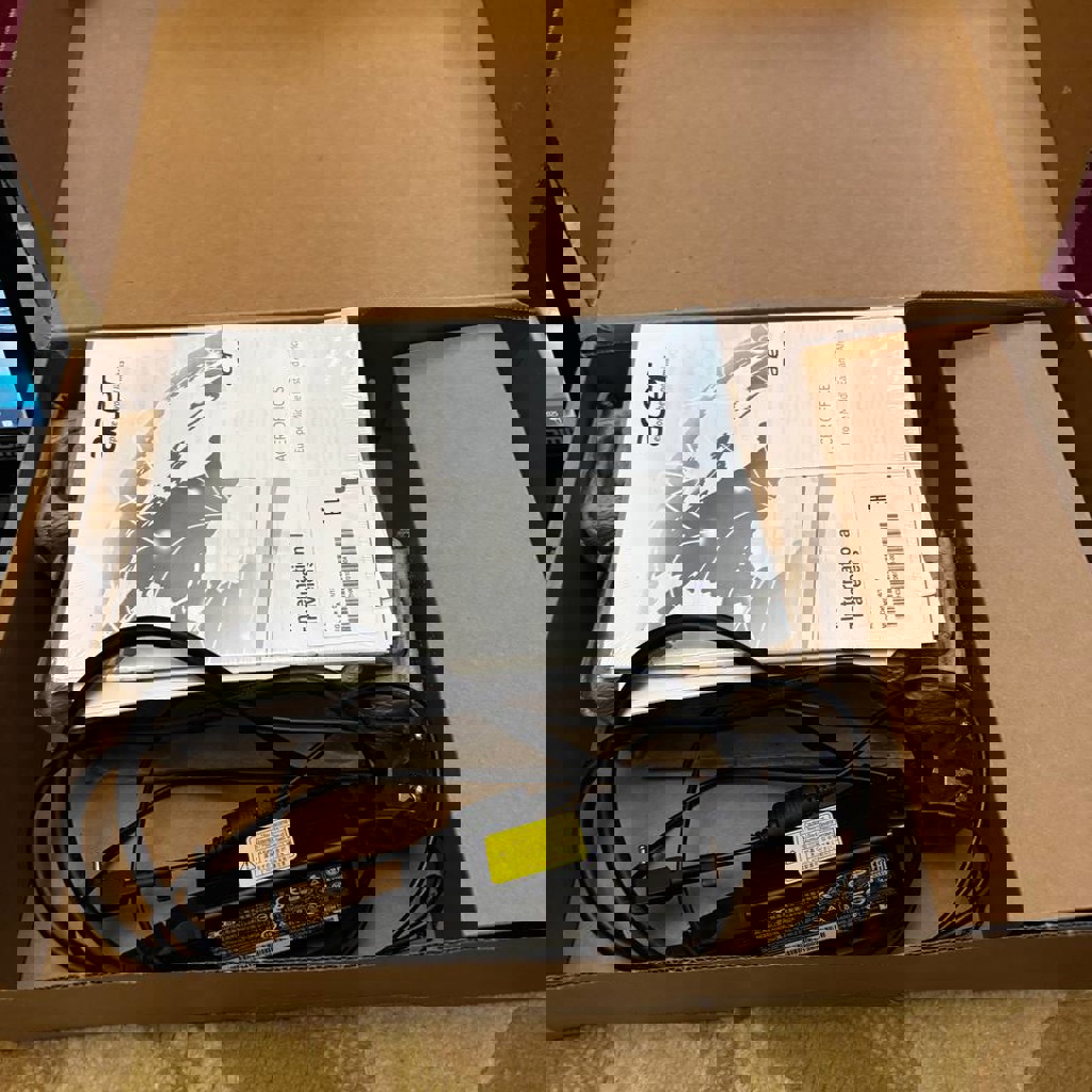 Ноутбук Acer b117 travel mate