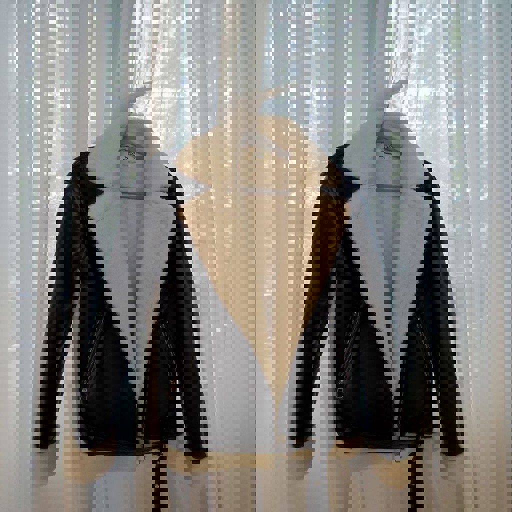 Кожаная зимняя куртка