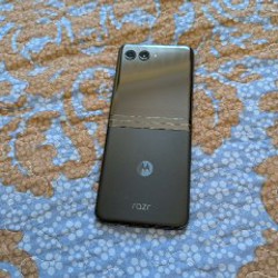 Motorola RAZR 40 Ultra - фото 3