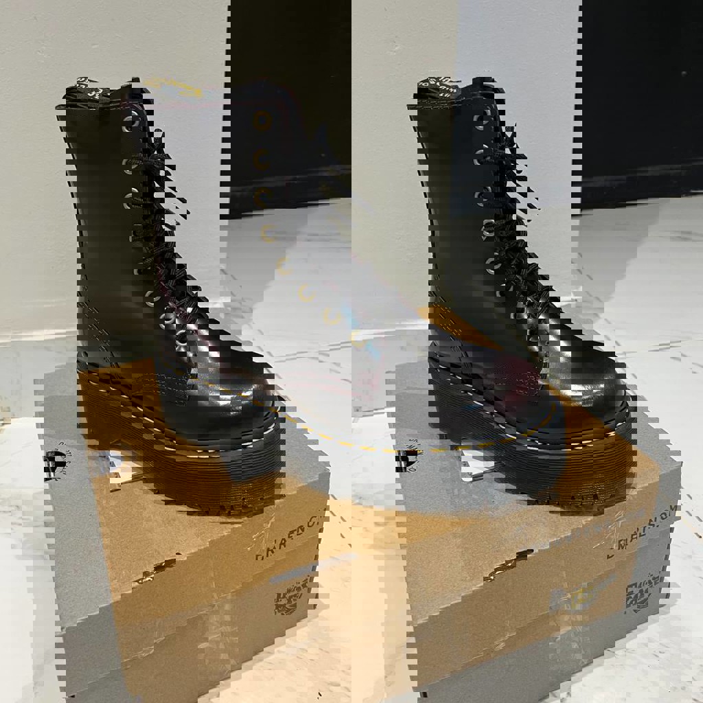 Dr Martens Arcadia Cherry red