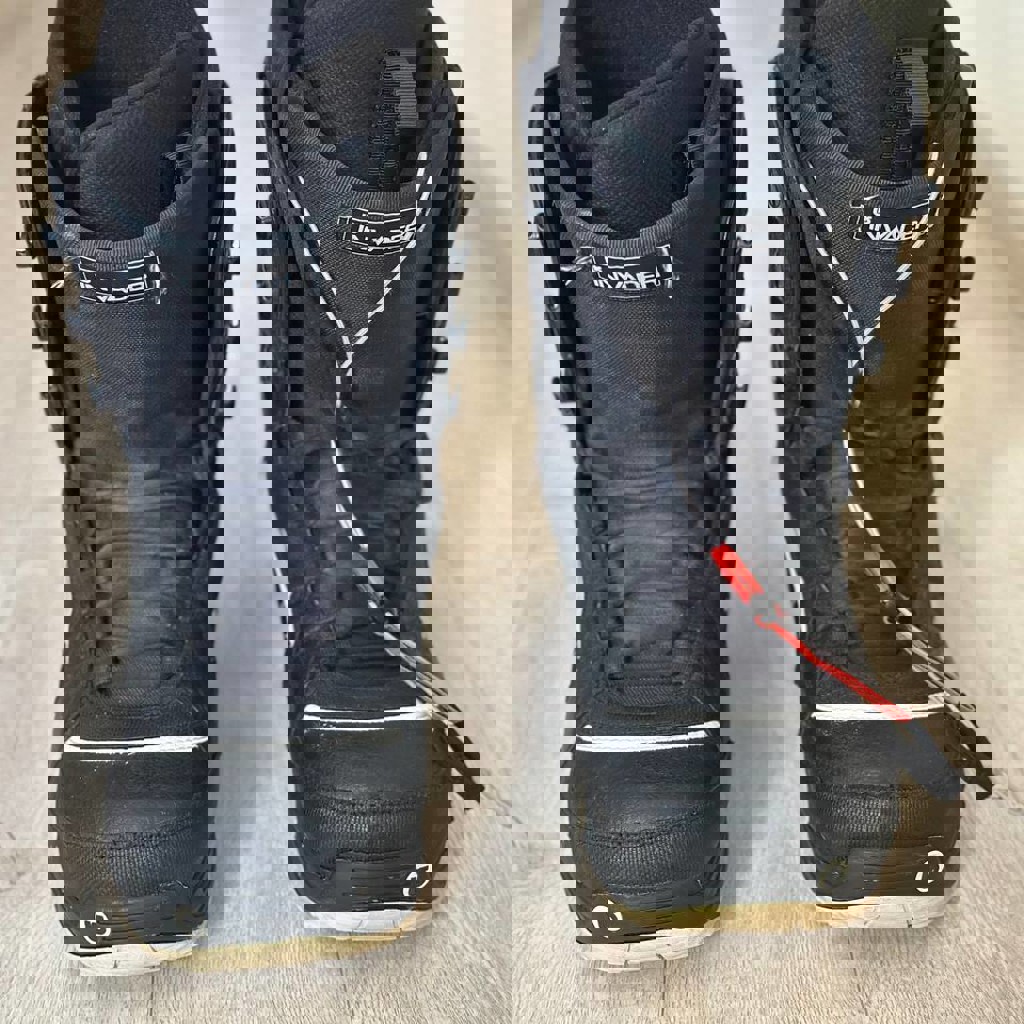 Горнолыжные ботинки Burton invader