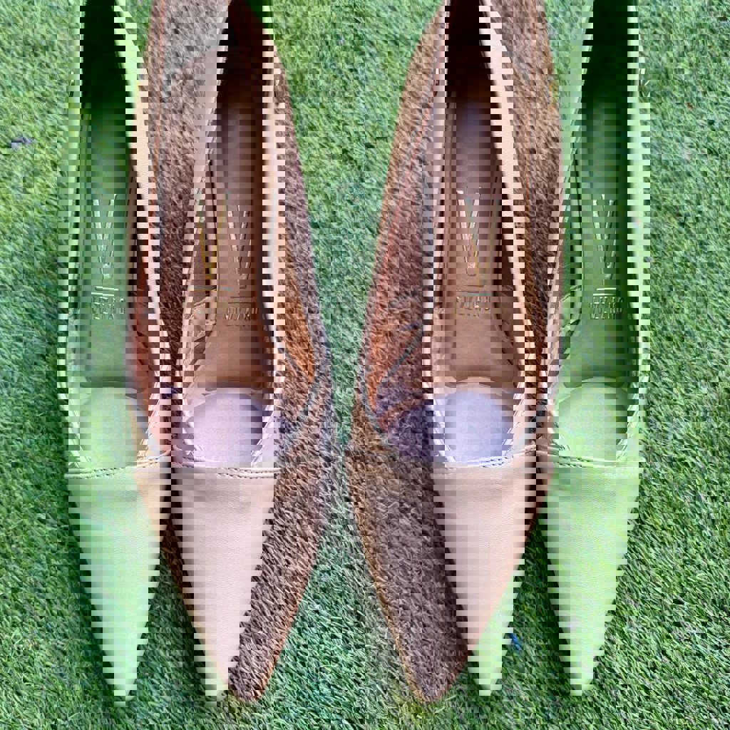 Бежевые туфли