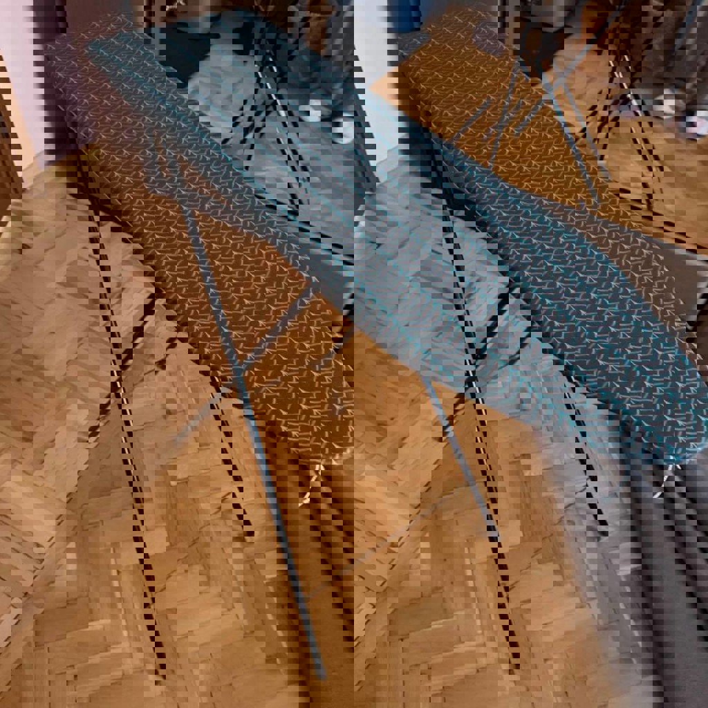 Настольная лампа