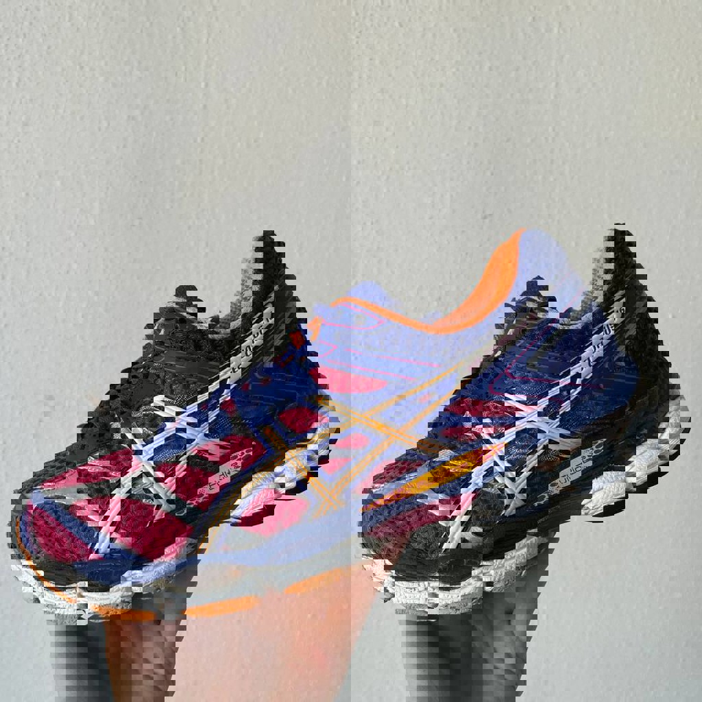 Кроссовки ASICS GEL-Cumulus 16