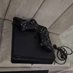 Playstation 4 slim - фото 1