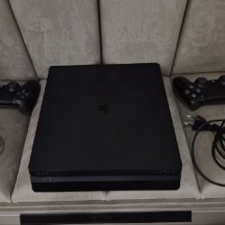 Playstation 4 slim - фото 2
