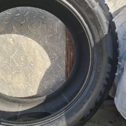 Зимние шины Bridgestone 255/55/19 111T - фото 3