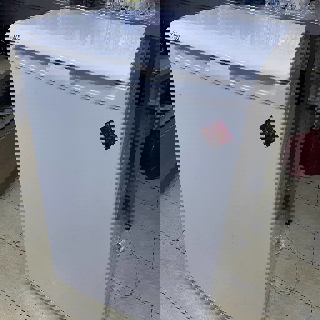 Стул коричневый