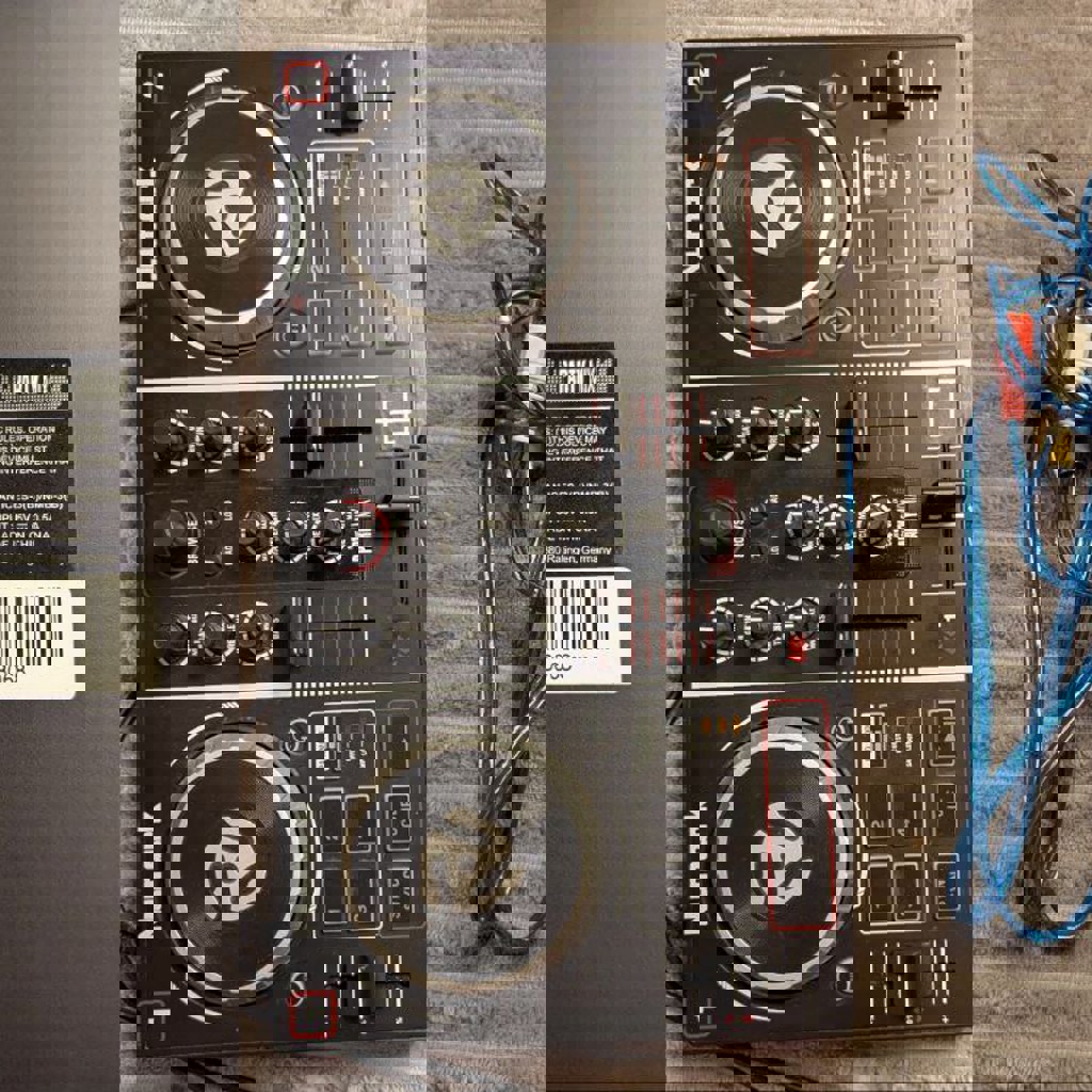 Диджейский пульт мини NuMark Party Mix