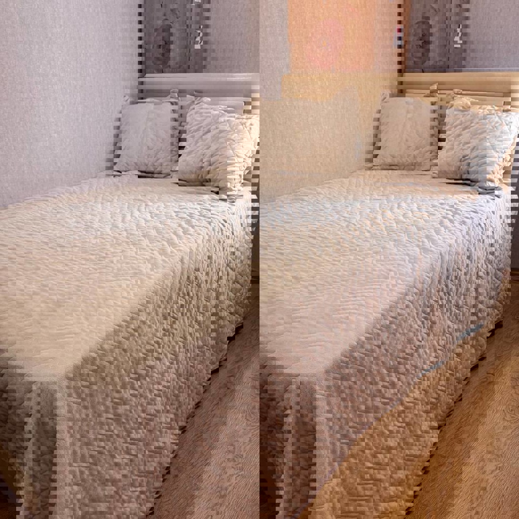 Комплект из покрывала и подушек