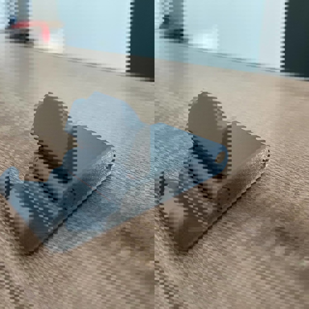 Компактная брелок-подставка для телефона