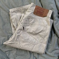 Джинсы белые Levi’s 501 - фото 1