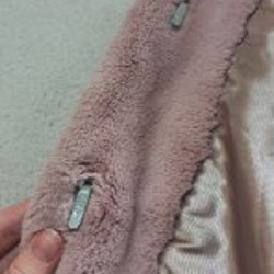 Шуба пыльно-розового цвета - фото 5