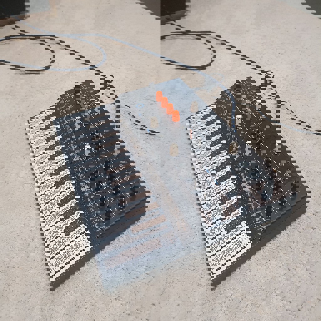 Синтезатор Arturia Microfreak