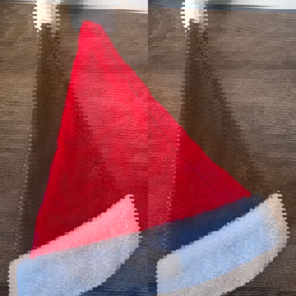 Новогодняя шапка Санты