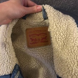 Куртка женская Levi’s - фото 2