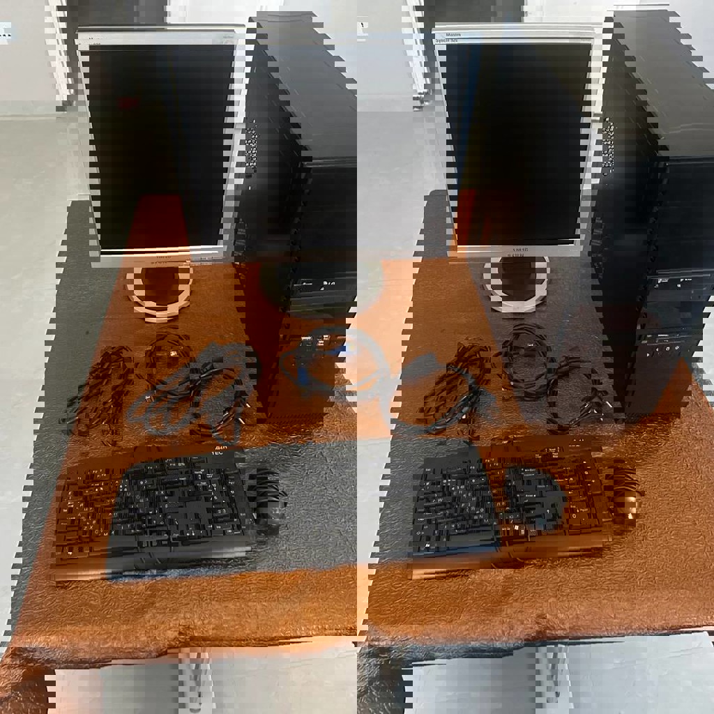 Персональный компьютер с монитором