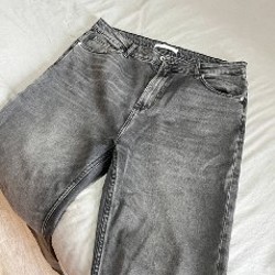 Женские джинсы - фото 3