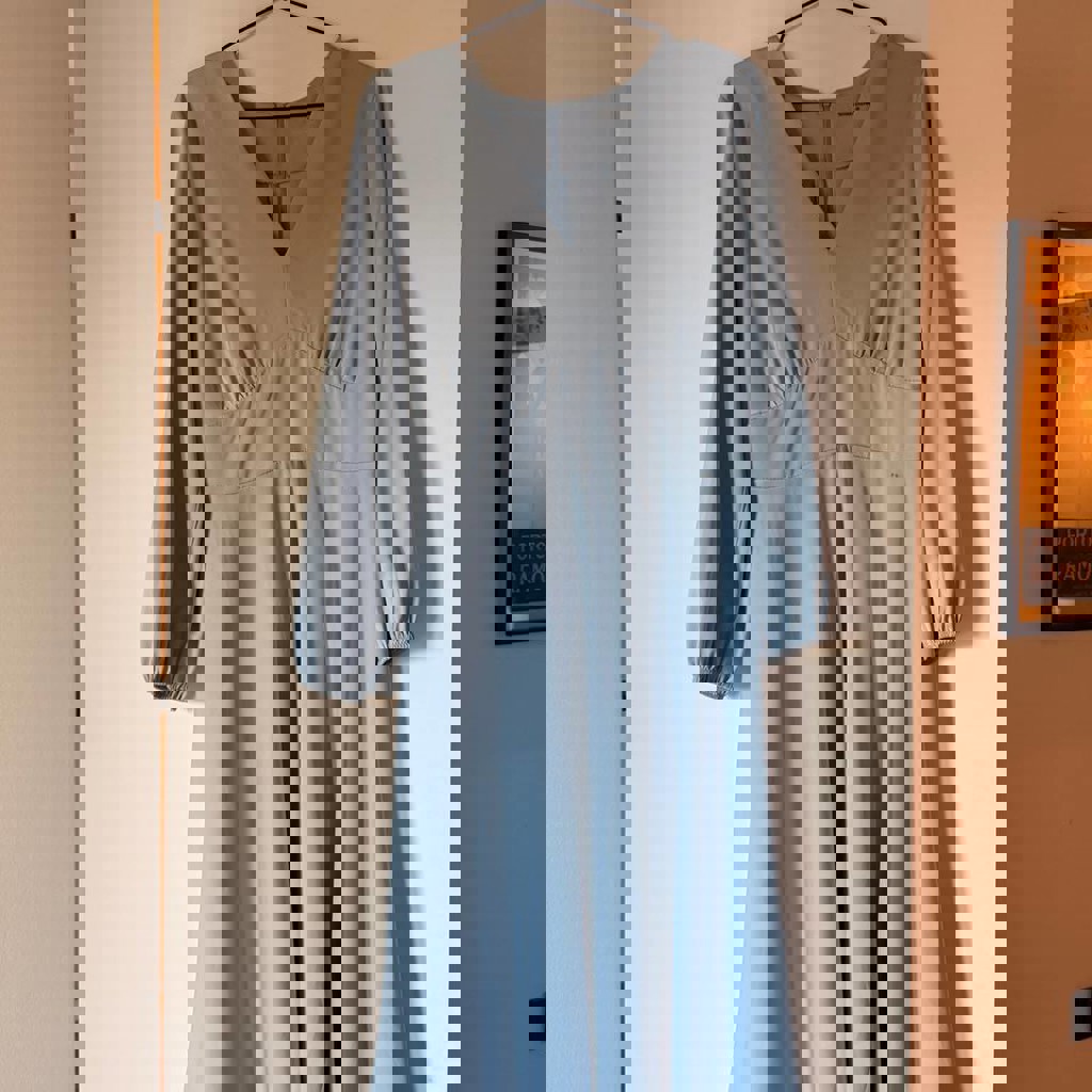 Голубая рубашка Uniqlo