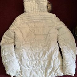 Дутая куртка белая - фото 3