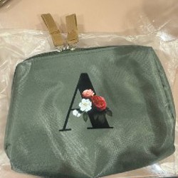 Косметичка с буквой «A» - фото 1