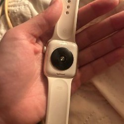 Apple Watch SE3 - фото 3