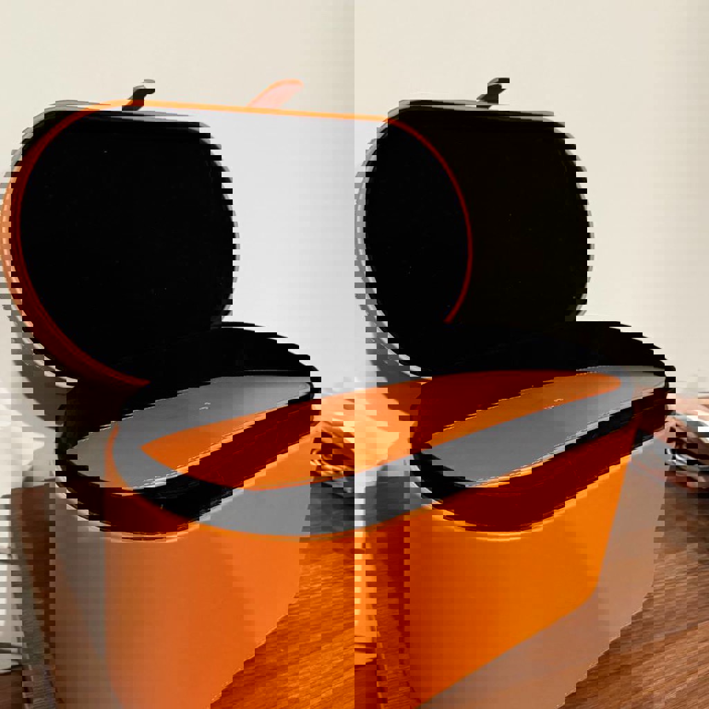 Коробка от Dyson Air Wrap