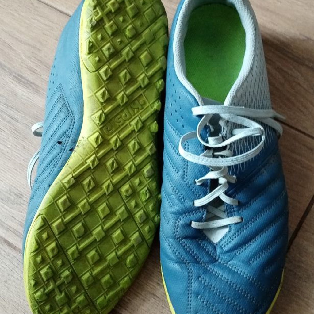 Бутсы сороконожки Kipsta