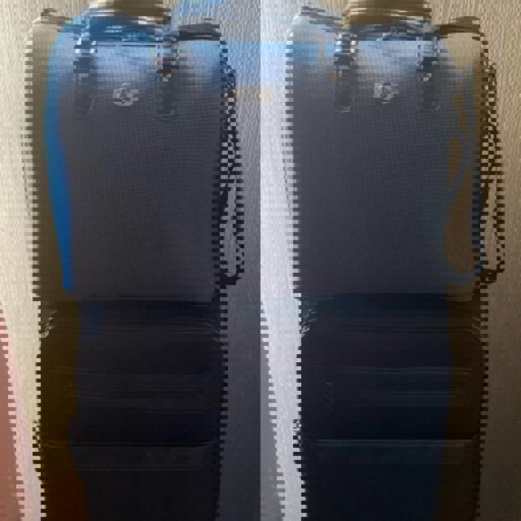 Сумка на ручку чемодана