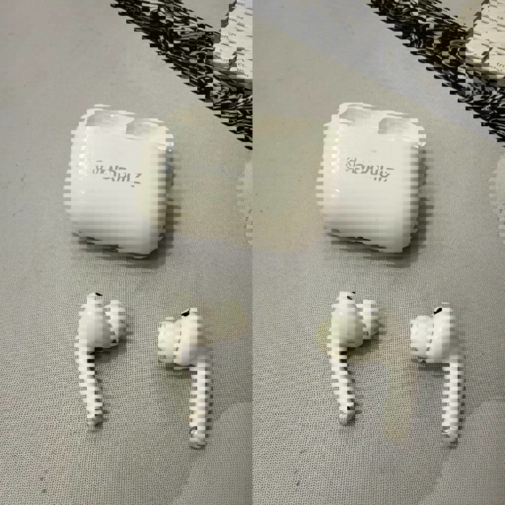 Наушники Apple AirPods Pro 3