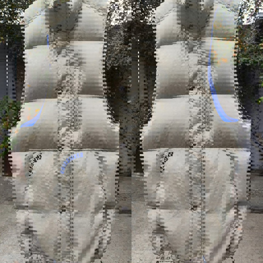 Безрукавка - пуховик Quicksilver