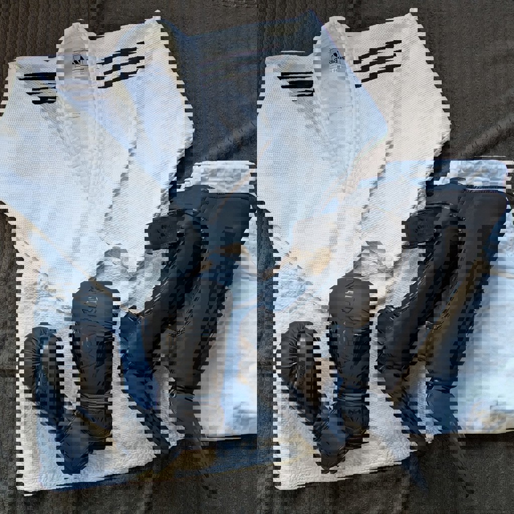 Боксерские перчатки