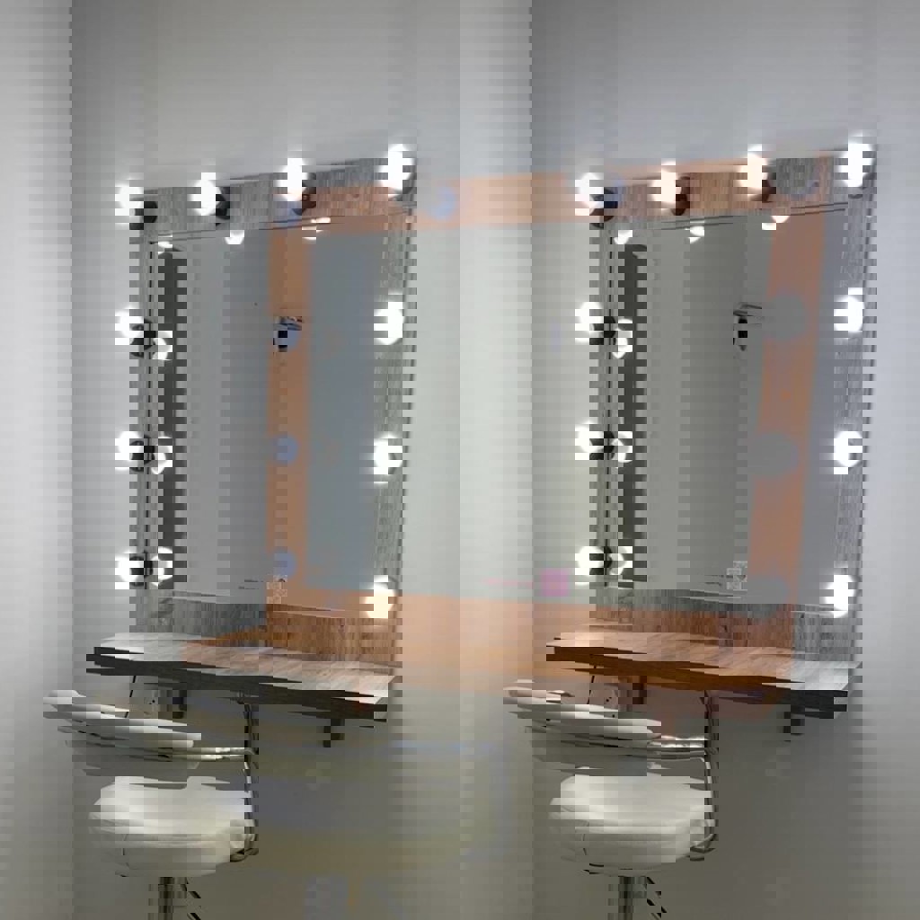 Заднее зеркало