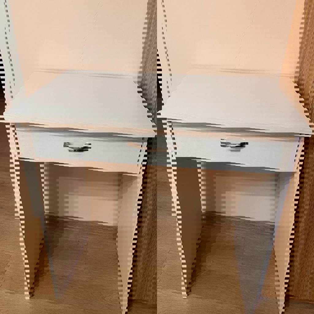 Стол с ящиком