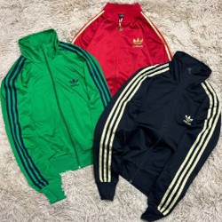 Vintage Adidas With Big Logo On The Back: Black-Gold - фото 1