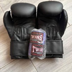 Боксерские перчатки Venum 8 oz - фото 2