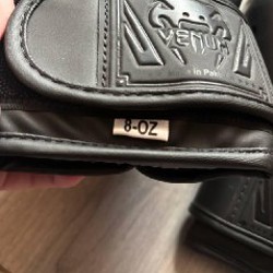 Боксерские перчатки Venum 8 oz - фото 4