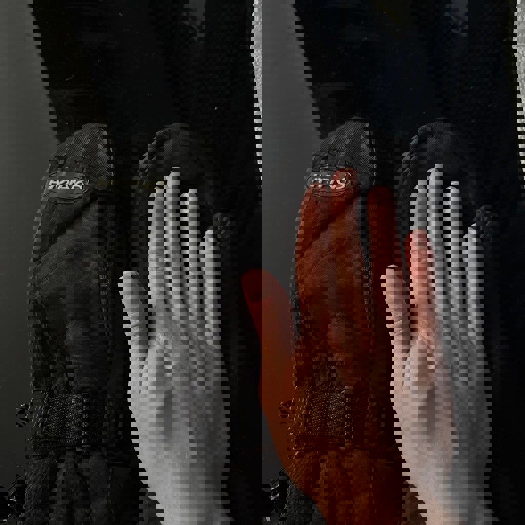 Перчатки для горных лыж / сноуборда