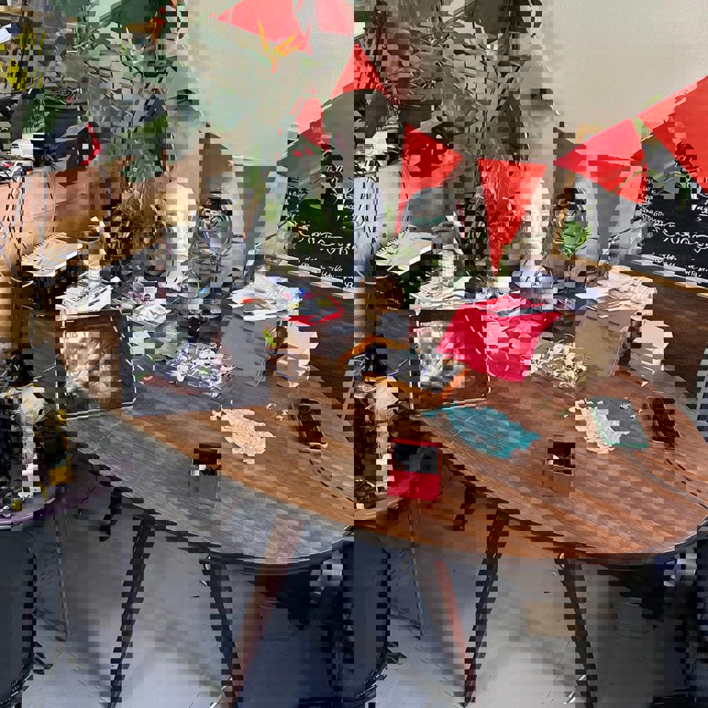 Журнальный/кухонный стол