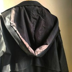 Чёрный кожаный плащ - фото 2