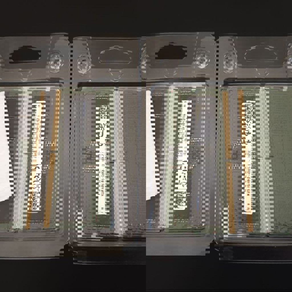 Комплект плашек Samsung 16GB DDR5