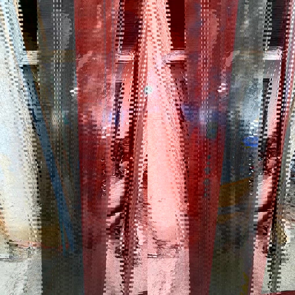 Входная дверь