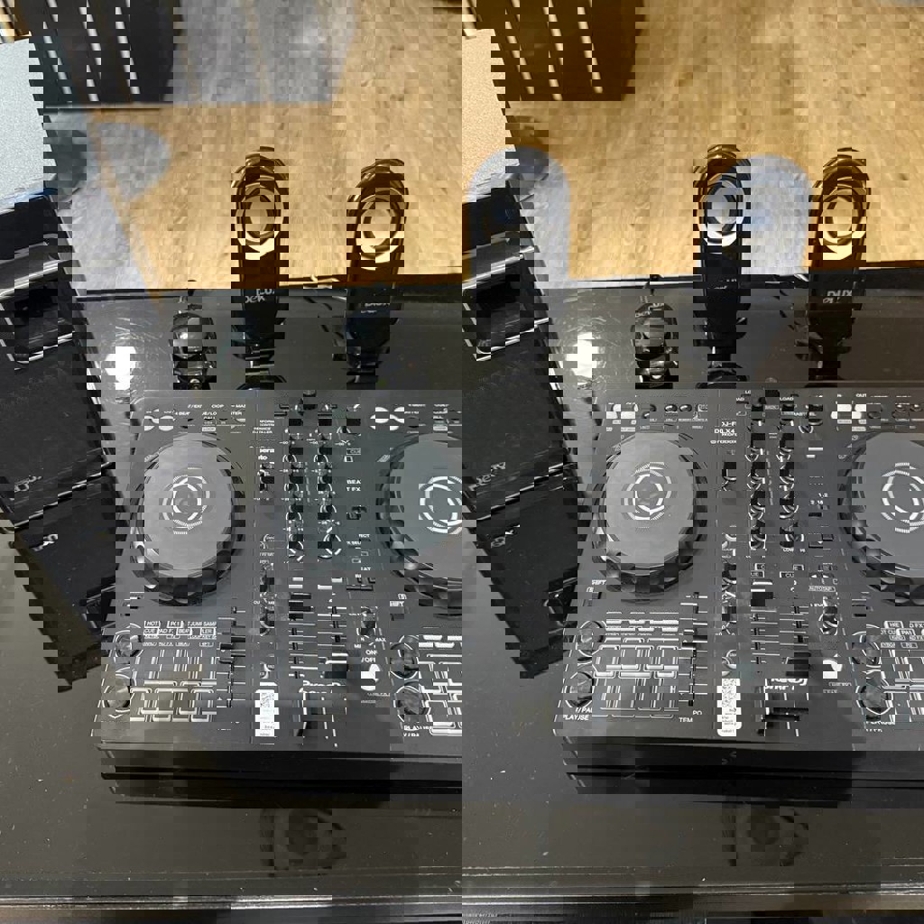 DJ-контроллер Pioneer DJ DDJ-FLX4