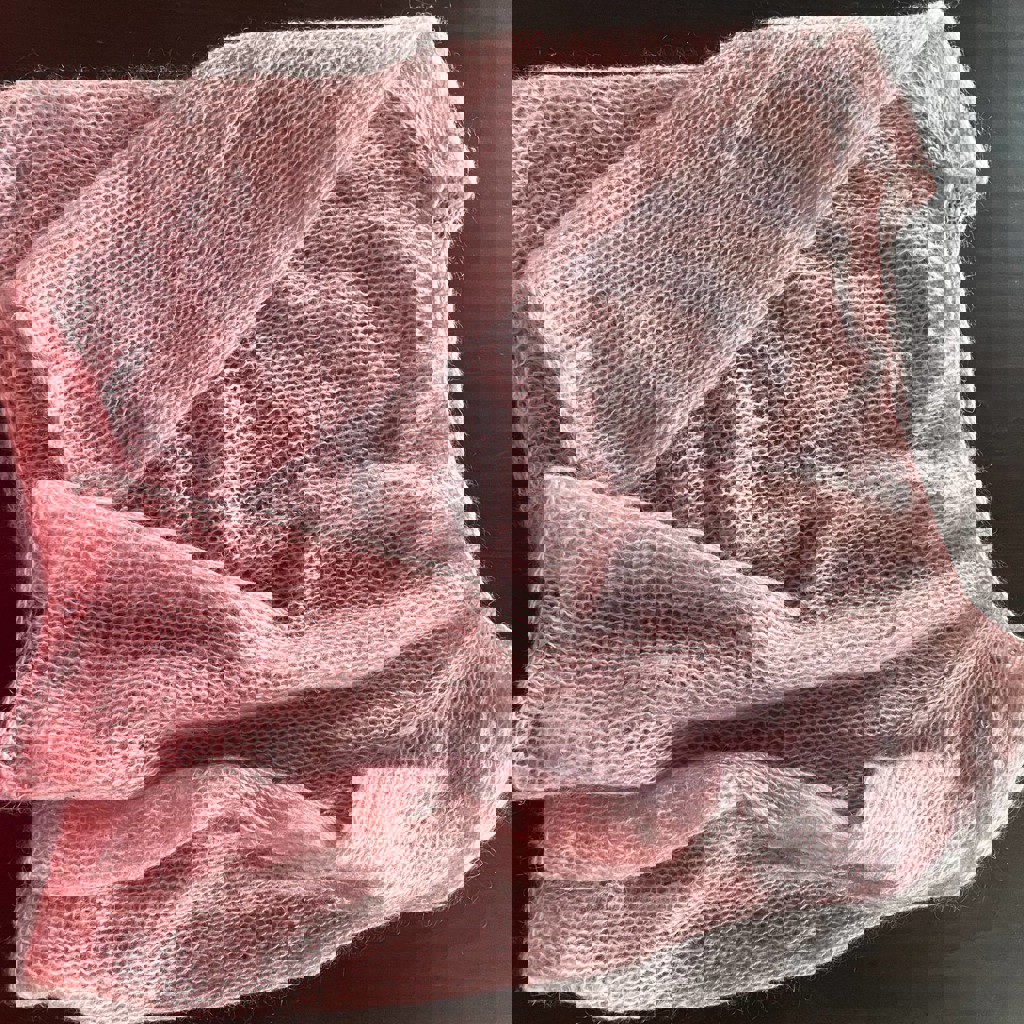 Вязаные прозрачные паутинки из мохера