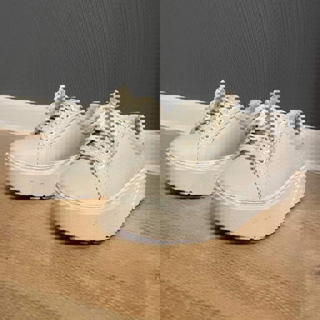 Женские кроссовки Timberland Laurel Court Low Lace-Up