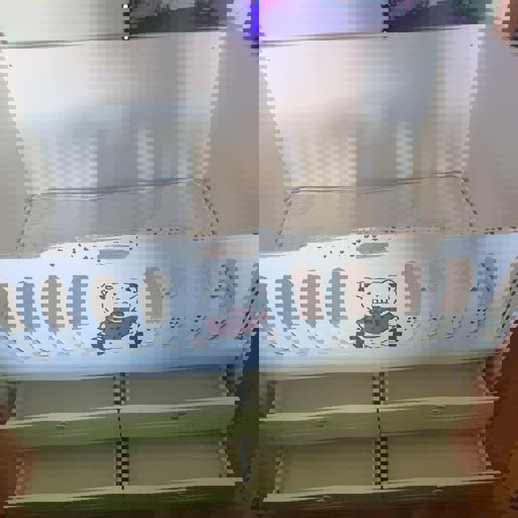 Детская кроватка с матрасом