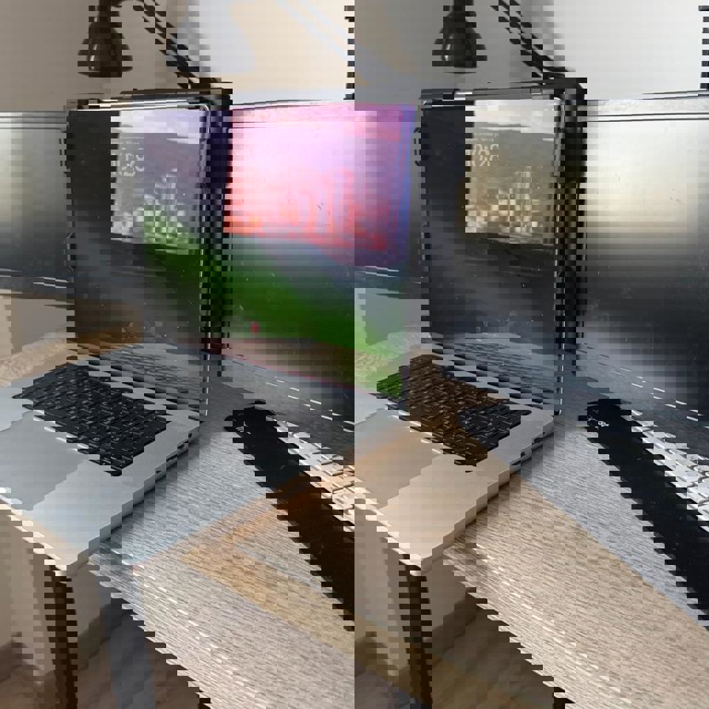 Kwumsy P2 PRO 13.3'' Laptop Tri-Screen