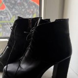 Ботинки на каблуке - фото 1